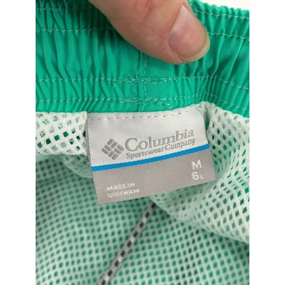 Columbia PFG Omni Shade Shorts, Teal Nylon Fishing, Mens Size 6(M), Pre-Owned